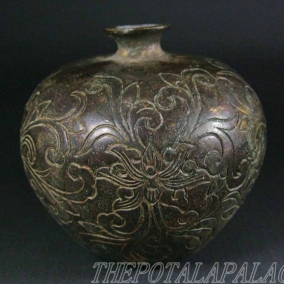 Chinese Quing Dynasty Red Copper Lotus Flowers Bottle Vase - Picture 2 of 10